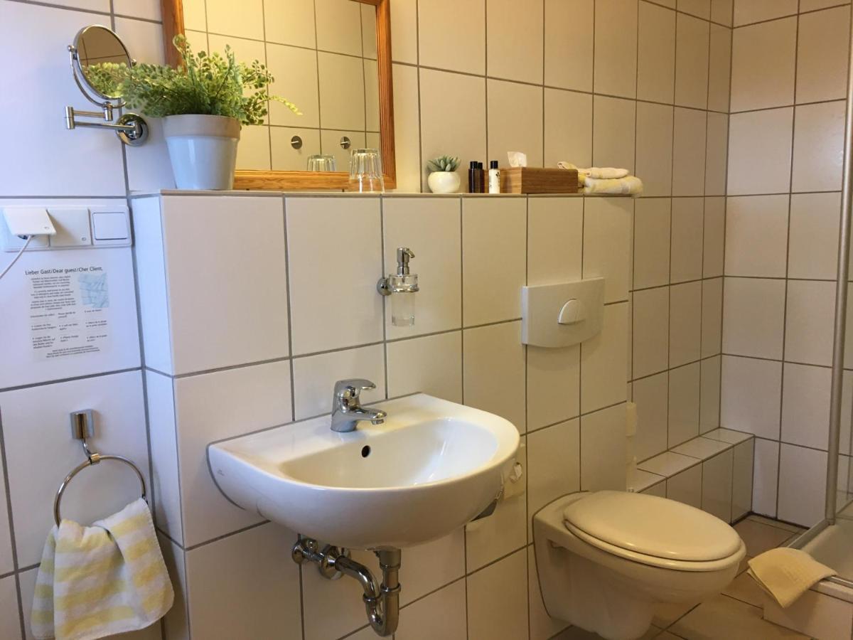 Landhaus-Apartments Wattenheim Eksteriør billede