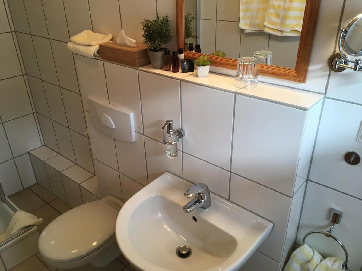 Landhaus-Apartments Wattenheim Eksteriør billede