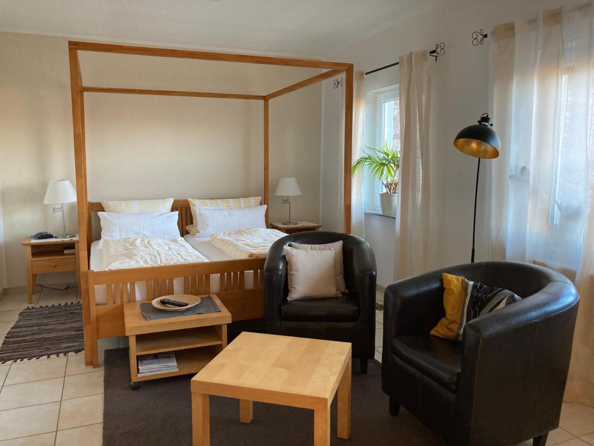 Landhaus-Apartments Wattenheim Eksteriør billede